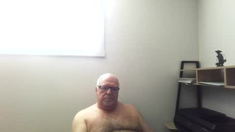 Snapshot of homiam2 chatting on 06-21-26, 05:37 HairyDad online show from 06-21-26, 05:37