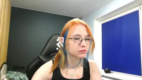 Honelints boyblonde hair AsterMIntfemboybrown hair online show from 12-18-24, 12:07