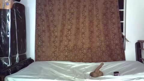 honey_beb online show from 04-25-26, 09:56