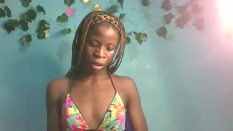 Queen online show from 11-08-25, 12:44