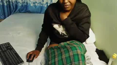 Snapshot of honey_caddy chatting on 07-05-26, 05:42 honey_caddy online show from 07-05-26, 05:42