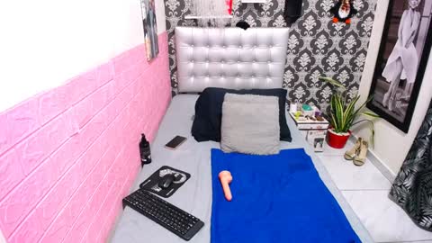 honey_channe online show from 12-19-24, 06:45