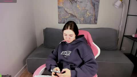 Honey online show from 05-12-26, 01:25