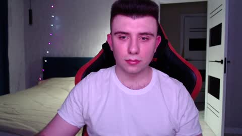 Wolfy online show from 01-06-25, 03:20