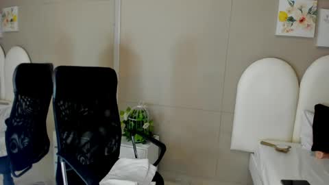 Snapshot of honey_hex_ chatting on 05-29-26, 01:31 honey_hex_ online show from 05-29-26, 01:31