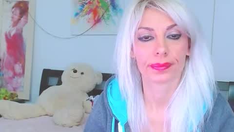 honey_lara online show from 01-18-26, 11:30