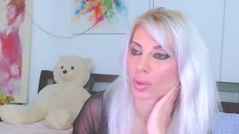 Snapshot of honey_lara chatting on 04-03-26, 08:51 honey_lara online show from 04-03-26, 08:51