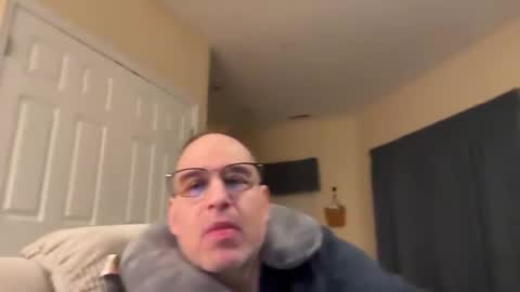 honey_man14 online show from 02-27-25, 03:58