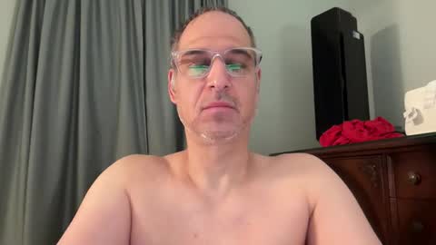 honey_man14 online show from 04-25-26, 02:03