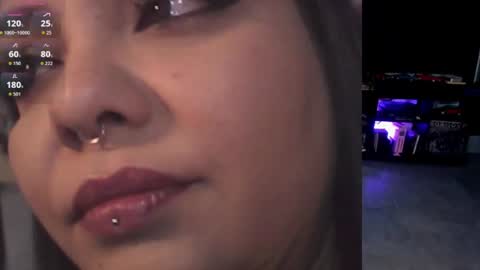 Snapshot of honey_mooon chatting on 07-25-26, 02:25 Maria online show from 07-25-26, 02:25