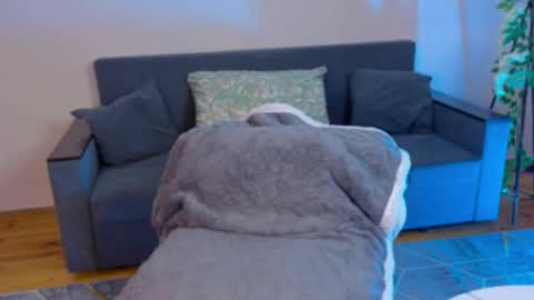 Snapshot of honey_nana chatting on 11-25-25, 01:44 Nana and Rustam online show from 11-25-25, 01:44