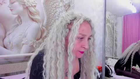 CHRISTIE and HERALD online show from 01-05-26, 05:27