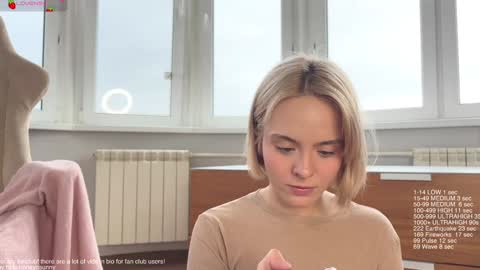 Snapshot of honey_sunshine chatting on 10-24-25, 09:06 Jenyanew vid how I squirt in forest in bio online show from 10-24-25, 09:06