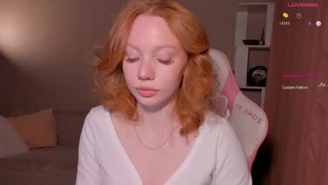 Snapshot of honeyautumn chatting on 11-11-25, 10:54 honeyautumn online show from 11-11-25, 10:54