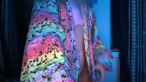 Snapshot of honeybun_z chatting on 02-07-25, 06:03 honeybun_z online show from 02-07-25, 06:03