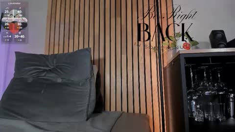 Sofia independent model online show from 10-15-25, 11:21