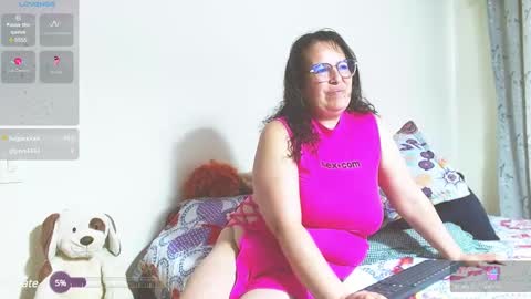 Snapshot of honeyhotpaty chatting on 03-03-25, 09:37 sofia online show from 03-03-25, 09:37