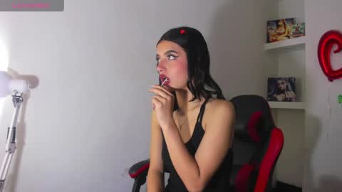 HONEY LUXE online show from 04-19-26, 04:56