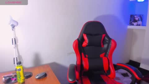 HONEY LUXE online show from 04-22-26, 04:26