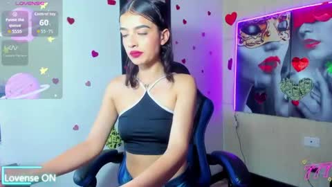 HONEY LUXE online show from 06-18-26, 08:57