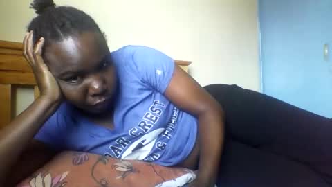 Honeymuny online show from 11-16-25, 05:57