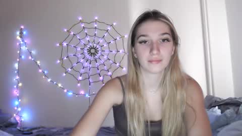 honeyveil online show from 11-12-25, 12:27