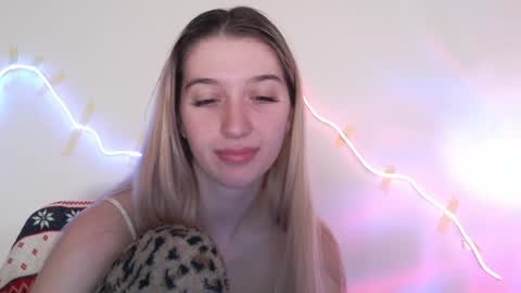 honeyveil online show from 04-21-26, 12:11