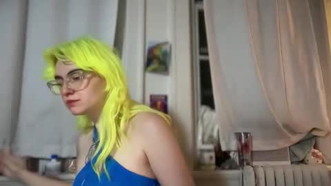 Emi Rose online show from 12-20-25, 06:42