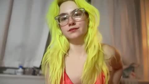 Emi Rose online show from 12-21-25, 12:29