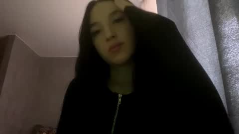 Snapshot of hongfrahm chatting on 12-20-25, 10:11 Diana online show from 12-20-25, 10:11