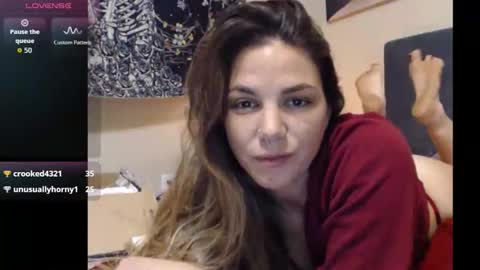 Snapshot of hoodhippy chatting on 10-29-25, 04:15 HoodHippy online show from 10-29-25, 04:15