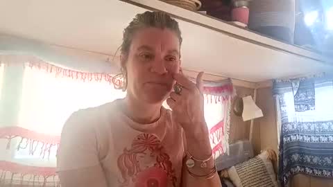 hoodoou online show from 04-21-26, 03:50