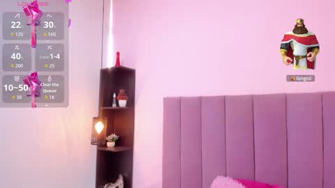 Snapshot of hoollyhendrix chatting on 10-29-25, 08:21 holly online show from 10-29-25, 08:21