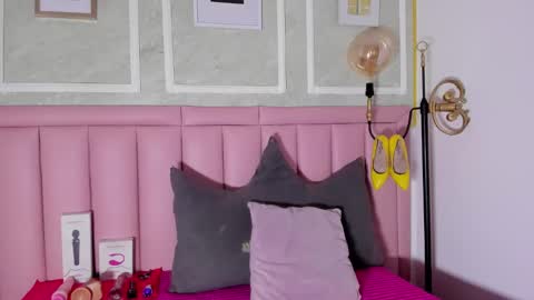 holly online show from 01-05-26, 09:18