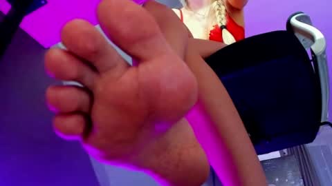 hooot_blonde777 online show from 02-20-25, 11:32