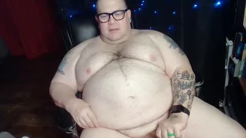 Snapshot of hoosierdaddyxl chatting on 12-16-24, 05:38 Sir online show from 12-16-24, 05:38