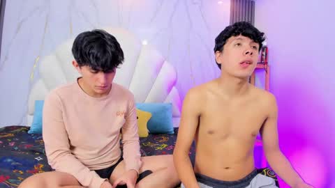 hoot_booys_ online show from 04-21-26, 09:06