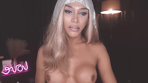 Snapshot of horny_ayahh chatting on 02-21-25, 10:26 horny_ayahh online show from 02-21-25, 10:26