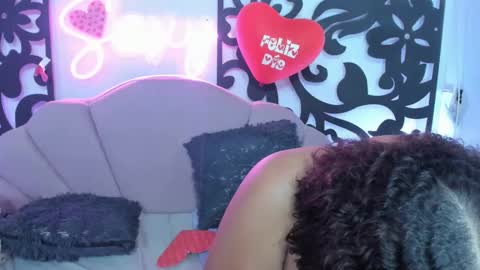 Snapshot of horny_babyss chatting on 02-16-25, 03:15 CATALINA Y LAURA online show from 02-16-25, 03:15
