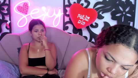 Snapshot of horny_babyss chatting on 02-18-25, 03:10 CATALINA Y LAURA online show from 02-18-25, 03:10