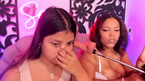Snapshot of horny_babyss chatting on 03-08-25, 01:06 CATALINA Y LAURA online show from 03-08-25, 01:06