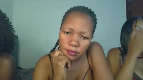 Snapshot of horny_lainie chatting on 10-19-25, 05:24 horny_lainie online show from 10-19-25, 05:24