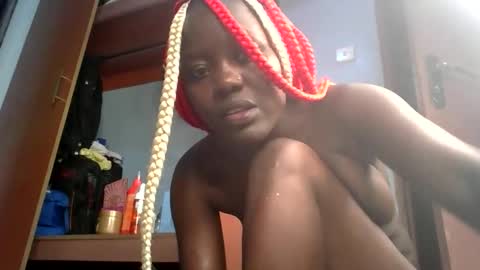 horny_lunah online show from 04-19-26, 06:10
