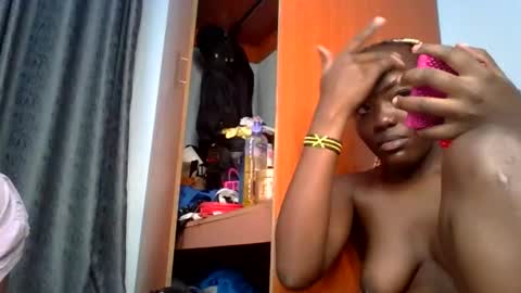 horny_lunah online show from 04-20-26, 07:26