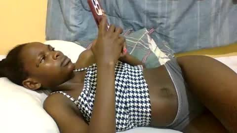 Snapshot of horny_mummie chatting on 02-28-25, 07:05 andalia online show from 02-28-25, 07:05