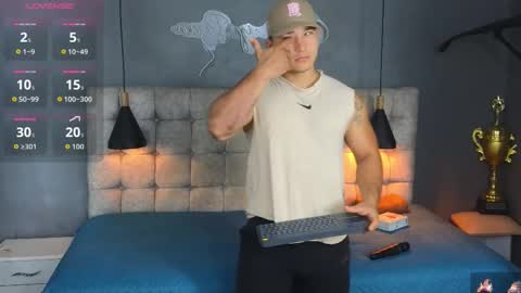 horny_nick18 online show from 12-19-25, 10:33