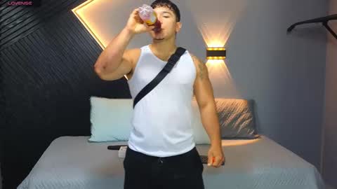 horny_nick18 online show from 02-12-26, 12:55