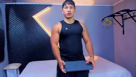 horny_nick18 online show from 04-07-26, 11:43