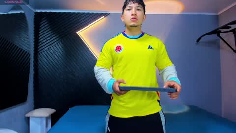 horny_nick18 online show from 04-11-26, 10:30