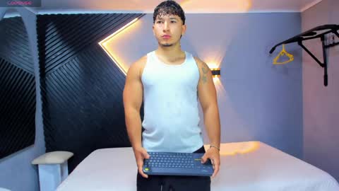 horny_nick18 online show from 04-23-26, 11:20